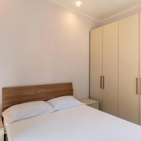 Riviera Retreat - *